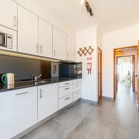 Guestready - Apple Hideaway With Sea Views * קולארס